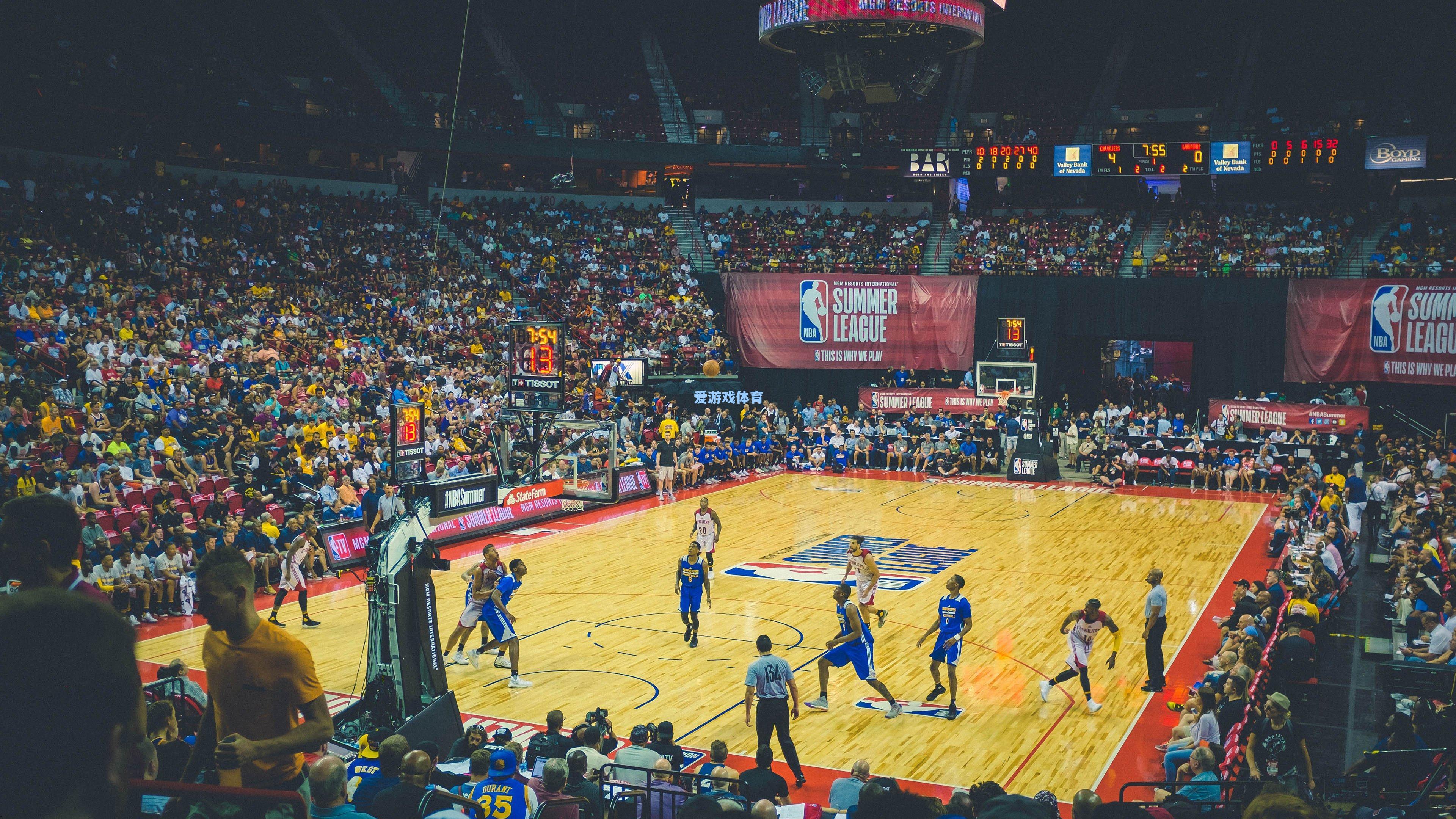 索斯盖特直面争议,拉什福德落选英格兰队,状态是唯一标尺