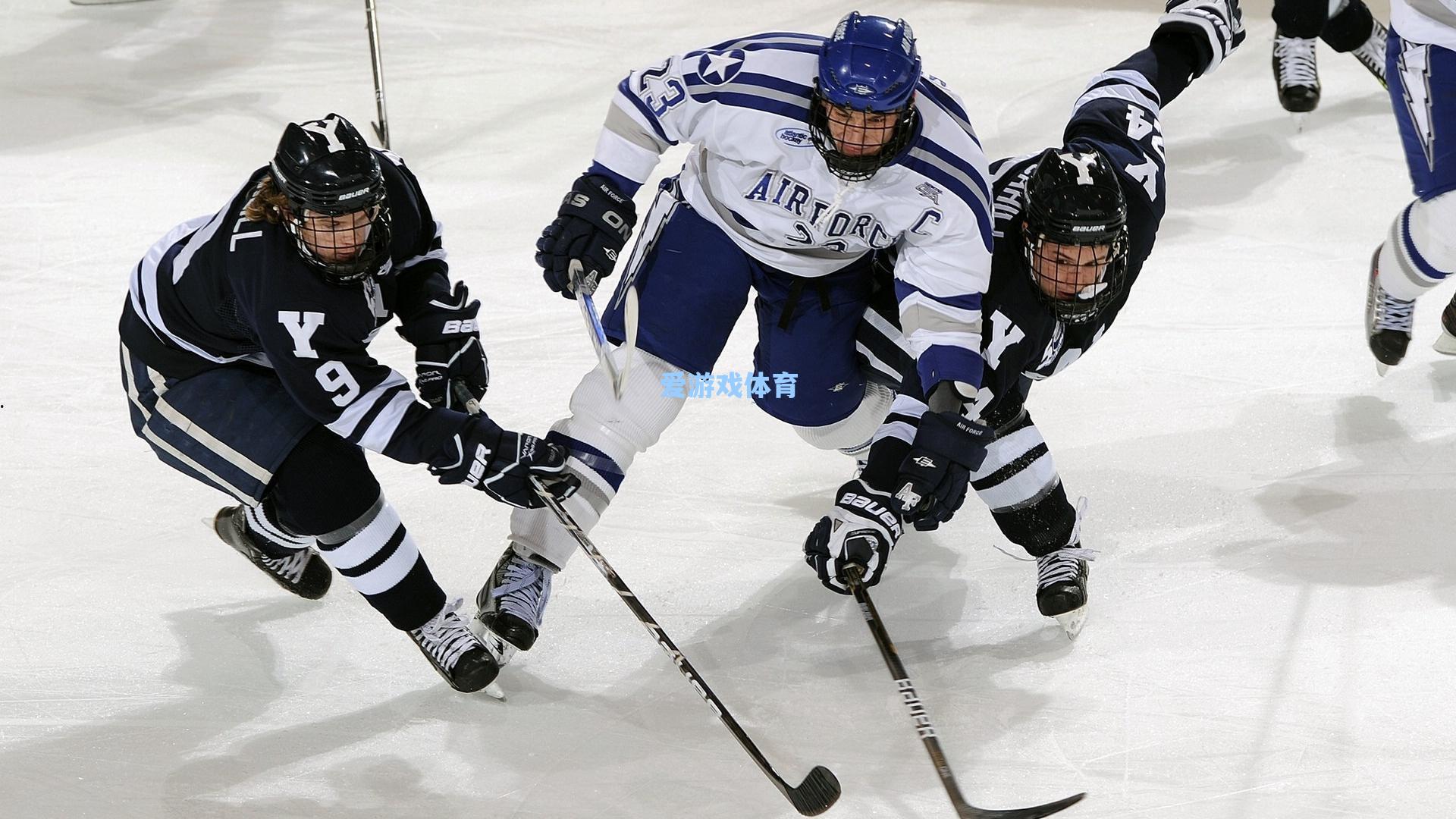 英超惊天冷门,三笘薰破门明特双响,切尔西0比3惨败布莱顿